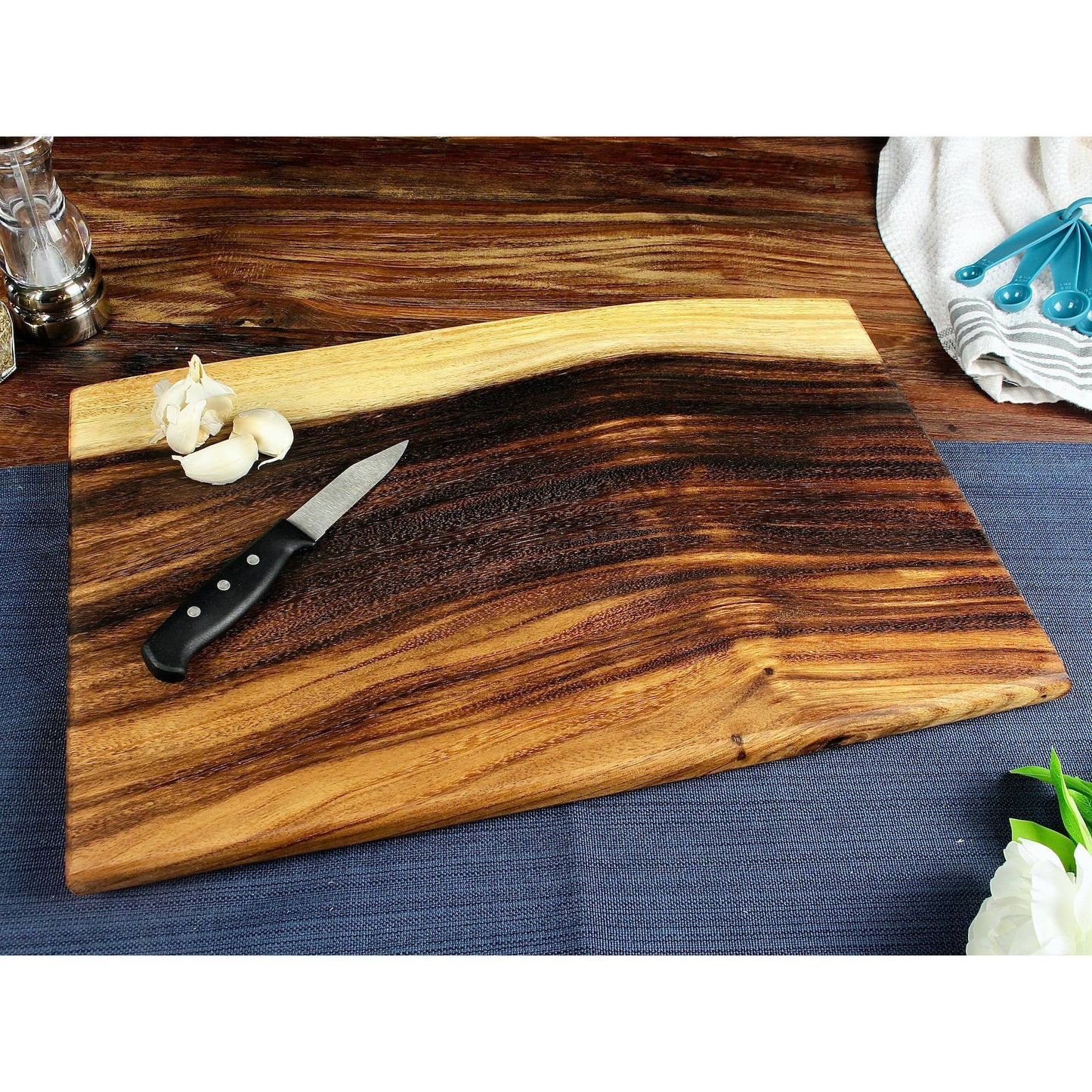 Square End Charcuterie Board - Live Edge - Cutting Board: Large 18x12"