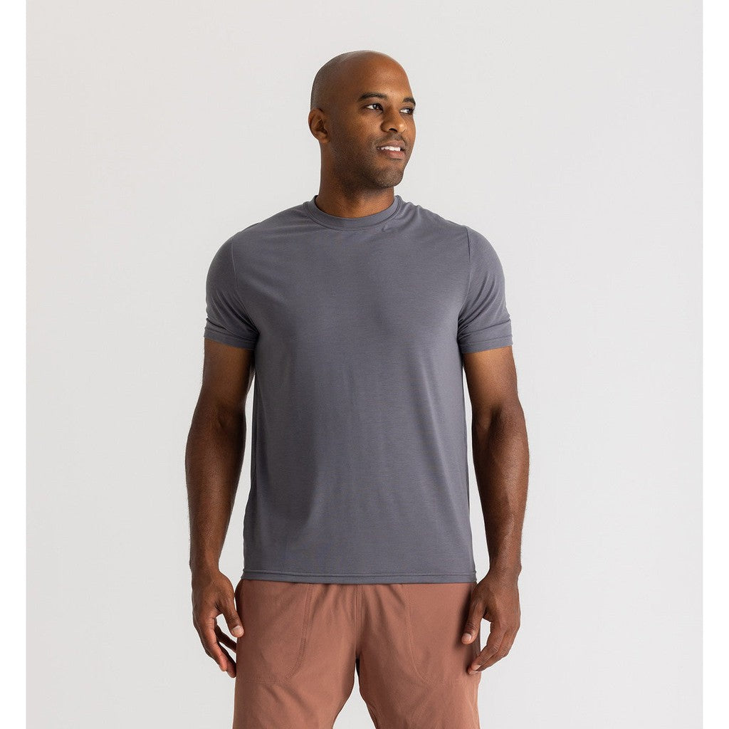 Men's Elevate Lightweight Tee - Smoke