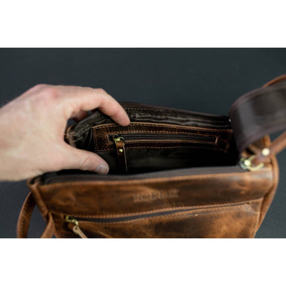 Leather Toiletry Bag: Mid Brown