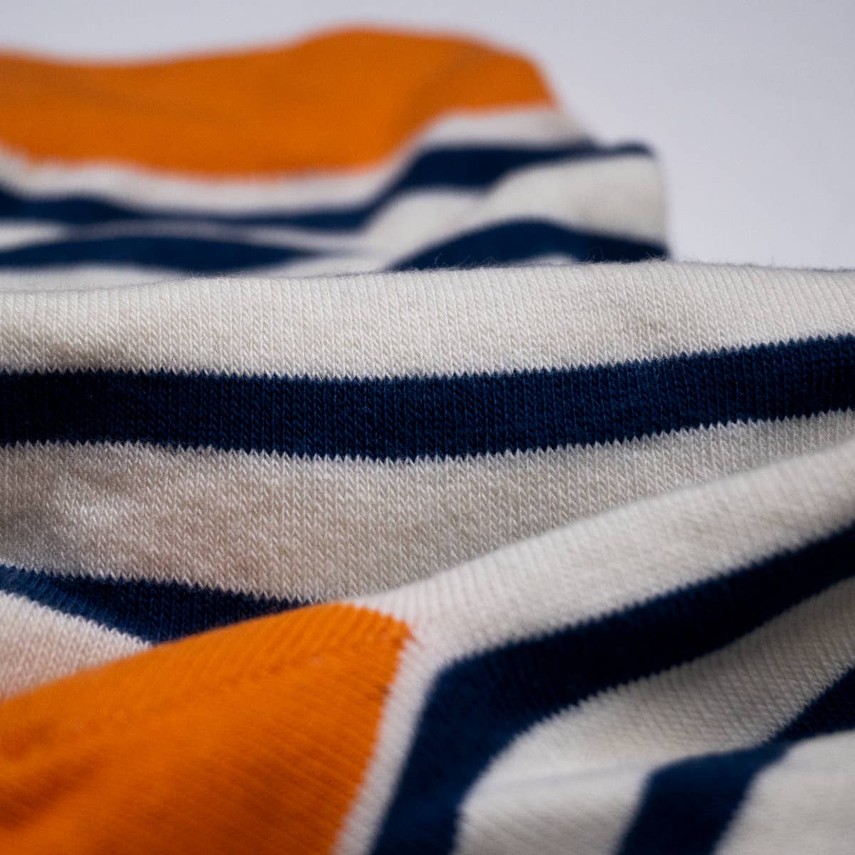 Wide ecru striped combed cotton socks
